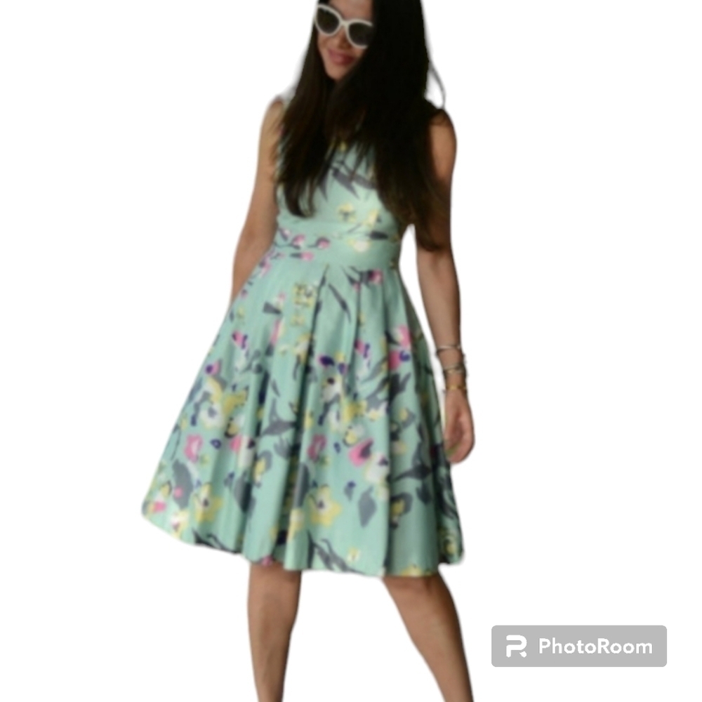 H&M Vintage style floral modern classic dress color light blue size Medium